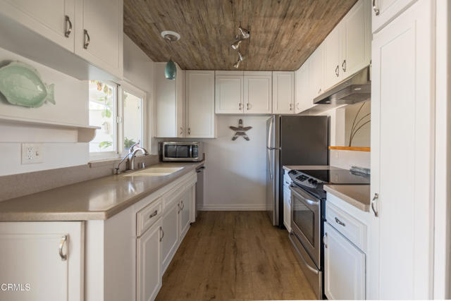 Detail Gallery Image 14 of 41 For 13 W Garden Gr, Port Hueneme,  CA 93041 - 2 Beds | 2 Baths