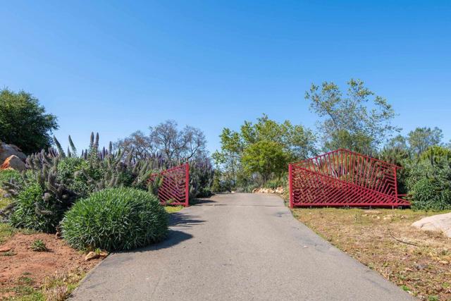 Image 41 of 73 For 12471 Mirar De Valle Road