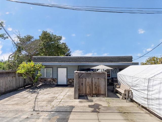 2545 Mar Vista Drive, Aptos CA: https://media.crmls.org/mediaz/bce5512b-859d-45be-becf-a4fb1000e8b9.jpg