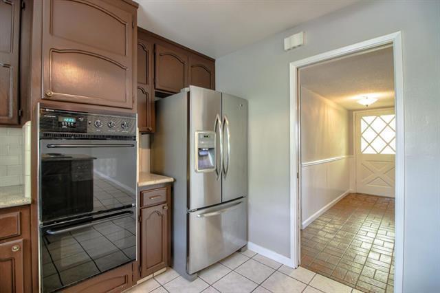 1108 Topaz Avenue, San Jose CA: https://media.crmls.org/mediaz/bce5b66b-75b0-4e48-9b73-73ad2db56b1b.jpg