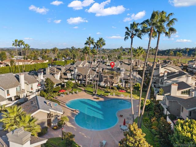 16048 Via Viajera, Rancho Santa Fe CA: https://media.crmls.org/mediaz/bce71537-801b-453e-a10a-bef5b28ef726.jpg