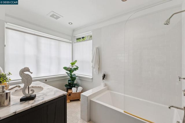 91 Tunnel Rd, Berkeley CA: https://media.crmls.org/mediaz/bce7d113-21bd-4b2f-9dbe-058174d2f7af.jpg