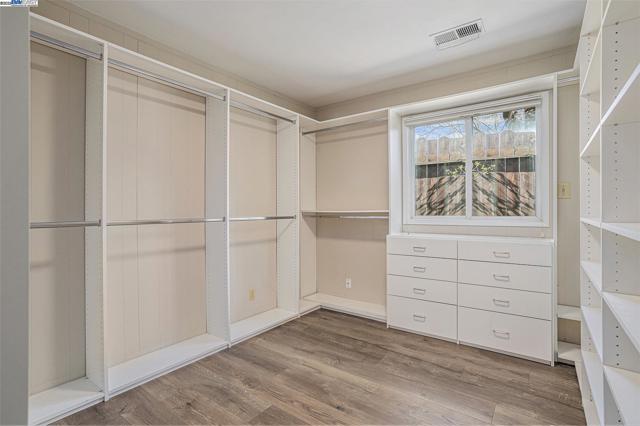 1592 SPRINGBROOK RD, Walnut Creek CA: https://media.crmls.org/mediaz/bce7e285-8c30-4c13-abf6-1acdc3dec027.jpg