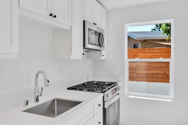 229 Yacon Street, Vista CA: https://media.crmls.org/mediaz/bce807bb-0b10-470a-ac71-10fd5c76ebd8.jpg