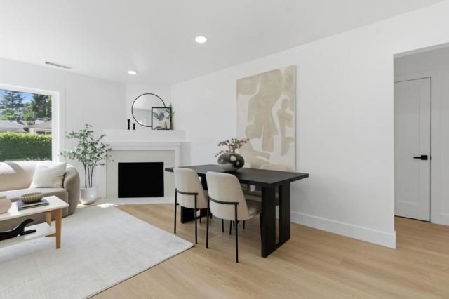 577 Green Manor Court, Palo Alto CA: https://media.crmls.org/mediaz/bce85263-3511-484a-adeb-5b68aedb7c00.jpg