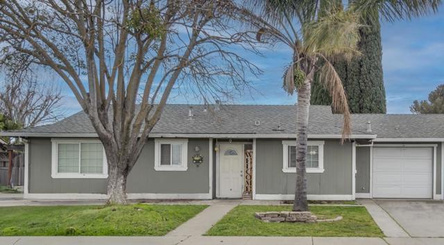 430 Adams Court, Gilroy CA: https://media.crmls.org/mediaz/bce85e4b-3988-406c-9dd3-368ae2e33578.jpg