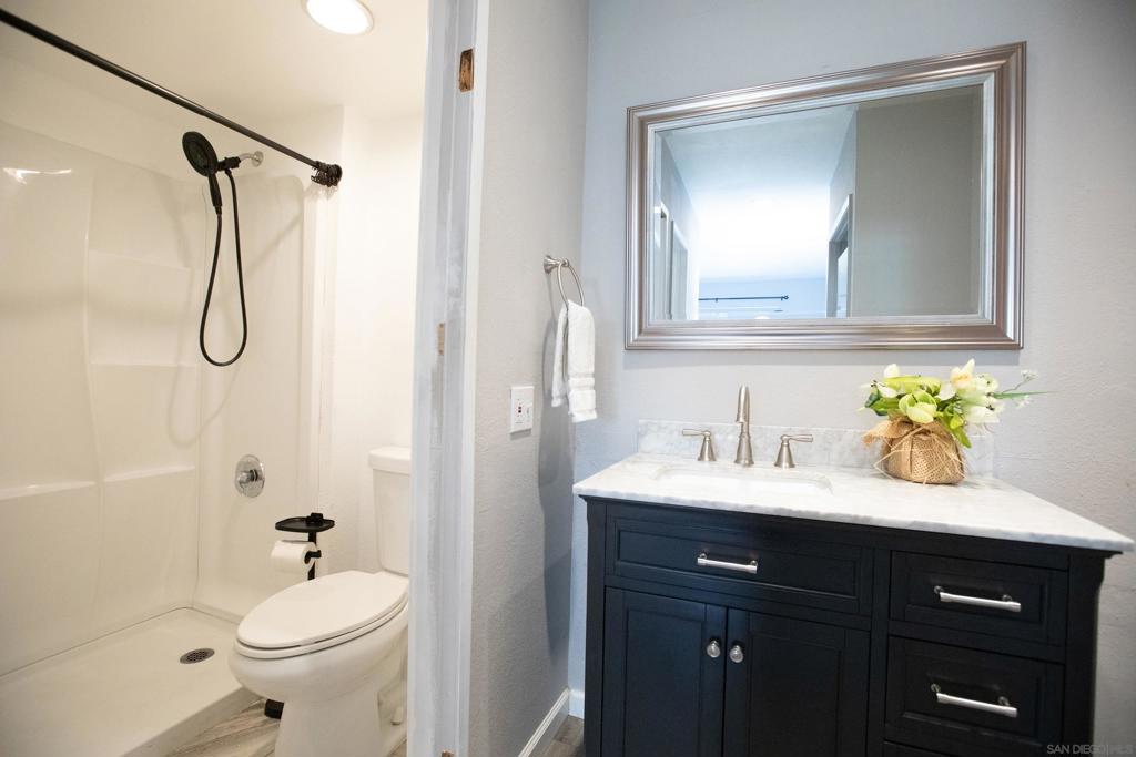 MLS #250036591SD image #11