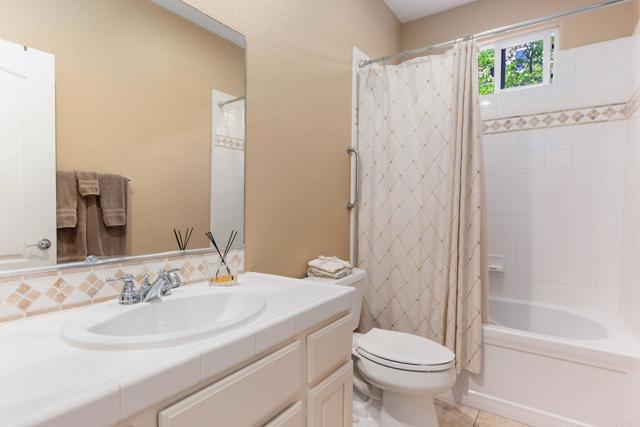 891 Antilla Way, San Marcos CA: https://media.crmls.org/mediaz/bce98d4a-e0b5-4d68-ba28-9c5a8751a17b.jpg