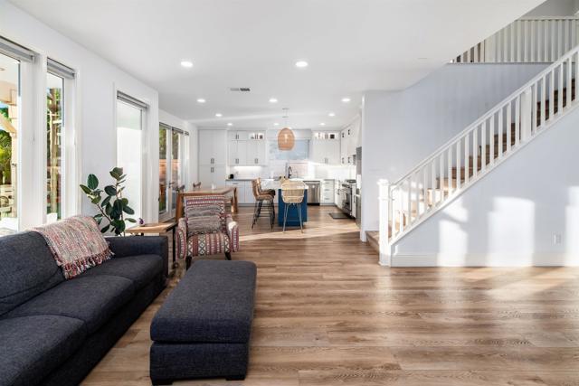 Detail Gallery Image 11 of 44 For 6443 Amethyst Way, Carlsbad,  CA 92011 - 4 Beds | 2/1 Baths