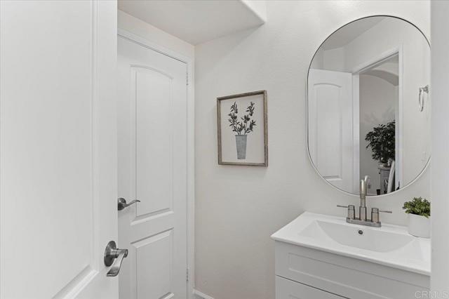 Detail Gallery Image 18 of 34 For 3740 1st Ave, San Diego,  CA 92103 - 2 Beds | 2/1 Baths