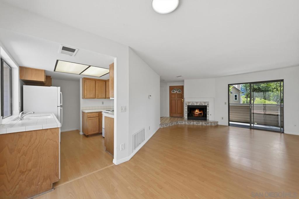 9260 Towne Centre Dr - photo 12