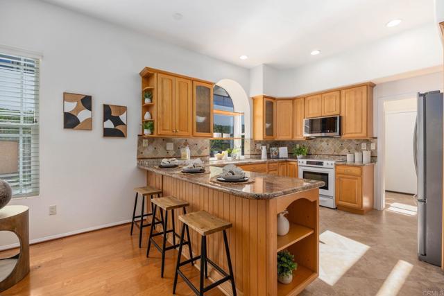 Detail Gallery Image 12 of 38 For 1911 La Subida Way, San Marcos,  CA 92078 - 3 Beds | 2 Baths