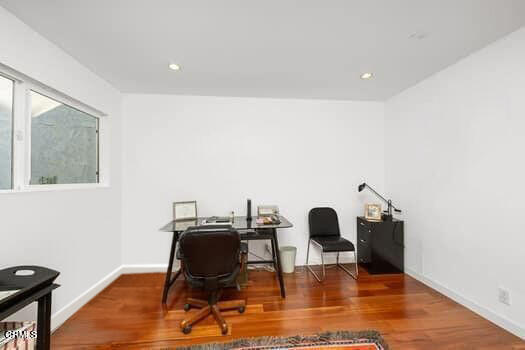 476 Harbor Lights Lane, Port Hueneme CA: https://media.crmls.org/mediaz/bcea8a82-8944-46b6-a388-781beb813019.jpg