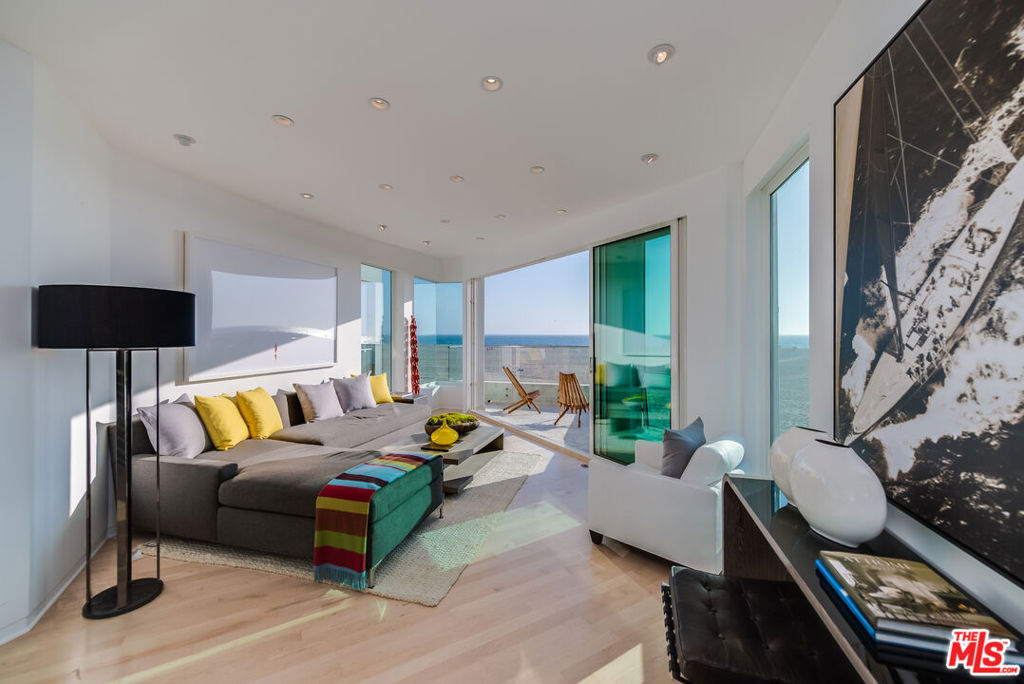 1305 PALISADES BEACH Road, Santa Monica, CA 90401