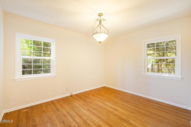 11215 Lull Street, Sun Valley CA: https://media.crmls.org/mediaz/bceb5e5e-e39d-49fd-b37b-36e3f175af4a.jpg