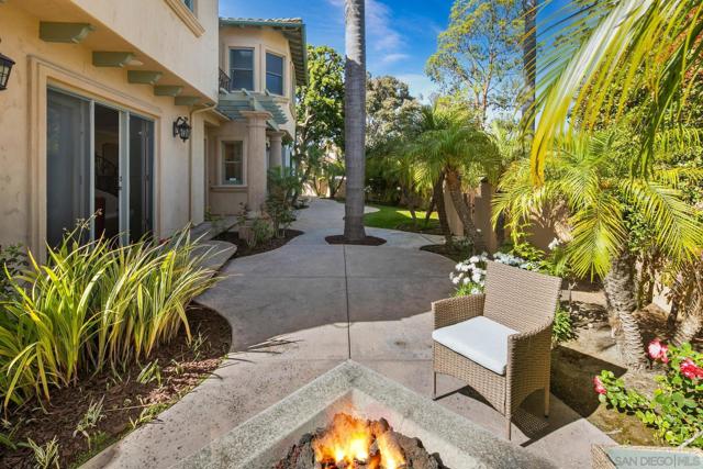 1100 Pine St, Coronado CA: https://media.crmls.org/mediaz/bceb6783-2675-4d15-b3ef-3c74fefbecac.jpg