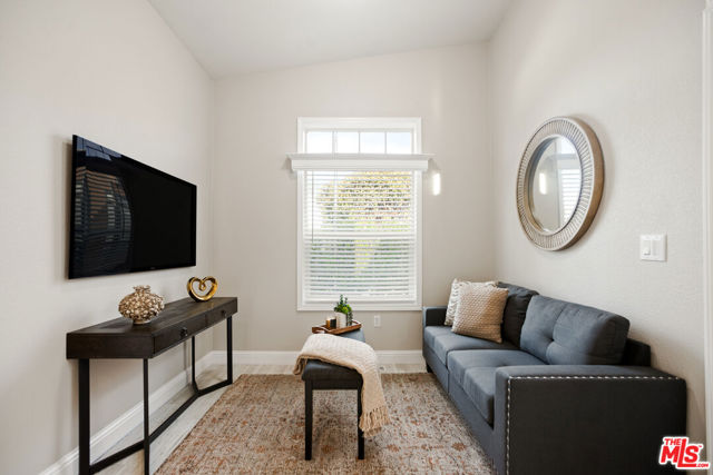 8250 Lankershim Boulevard, 29 photo 4