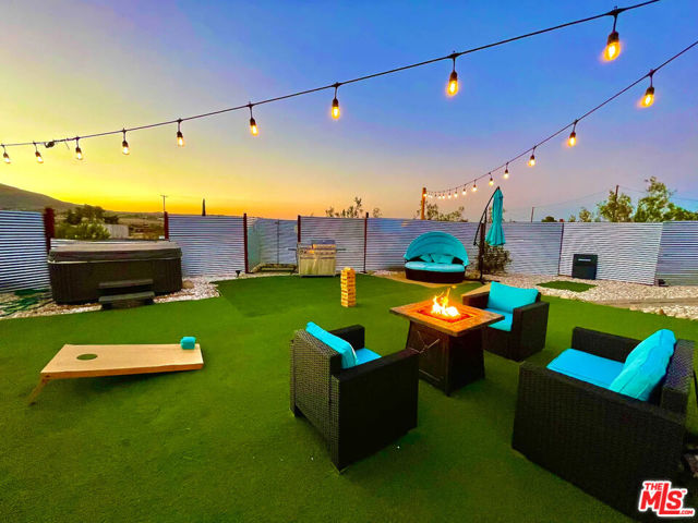 62177 Jericho Way, Joshua Tree CA: https://media.crmls.org/mediaz/bced0e1e-fd3e-4153-9e72-3a16e5e2fd0a.jpg