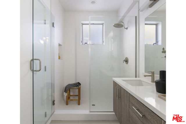 1767 N New Hampshire Avenue, Los Angeles CA: https://media.crmls.org/mediaz/bcee58b1-d51b-433a-a628-d035fbce0db2.jpg