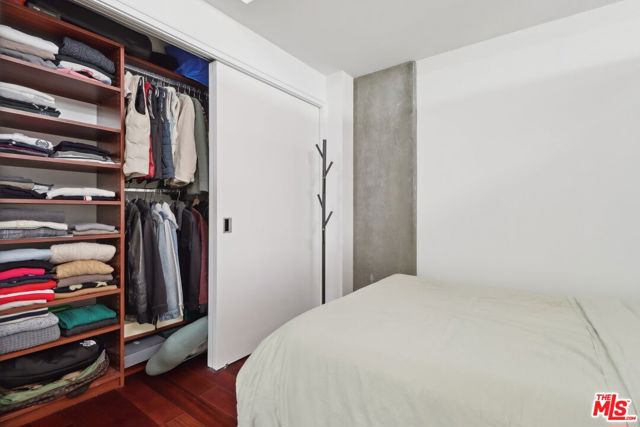 1155 S Grand Avenue, Los Angeles CA: https://media.crmls.org/mediaz/bceec9f6-d43d-4acd-922a-af4147b843a5.jpg