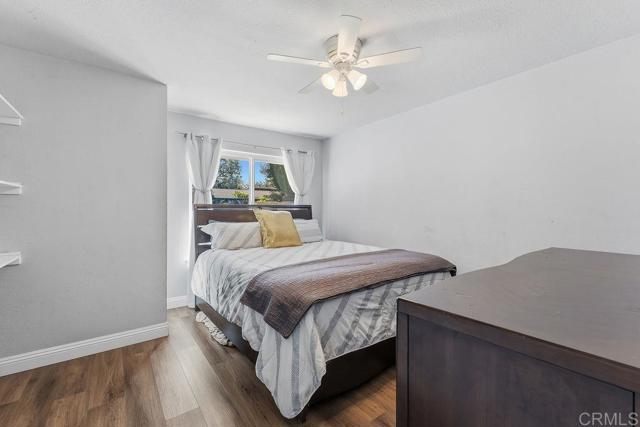 927 Cottonwood Court, Corona CA: https://media.crmls.org/mediaz/bceedf6c-9345-4e0e-aa10-8d4edc240759.jpg