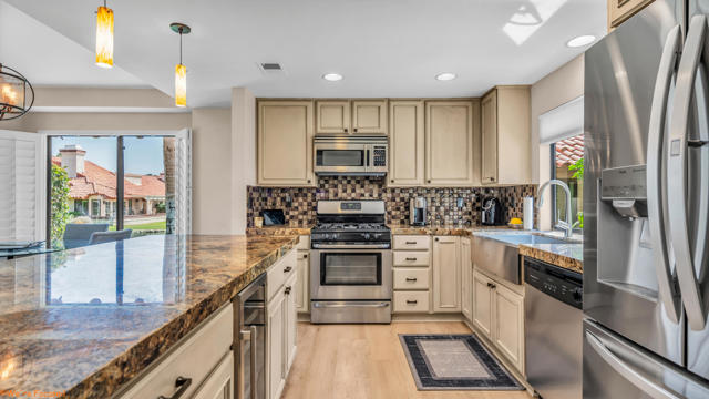 110 Trento Circle, Palm Desert CA: https://media.crmls.org/mediaz/bcefb2f8-78dc-40f8-b236-f0a61af88230.jpg