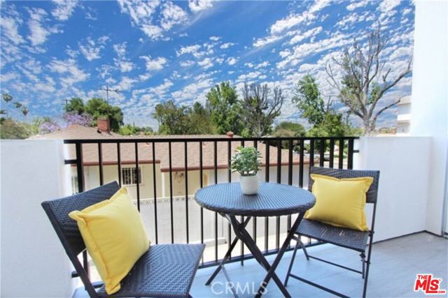 5203 Lemona Avenue, 4 photo 5
