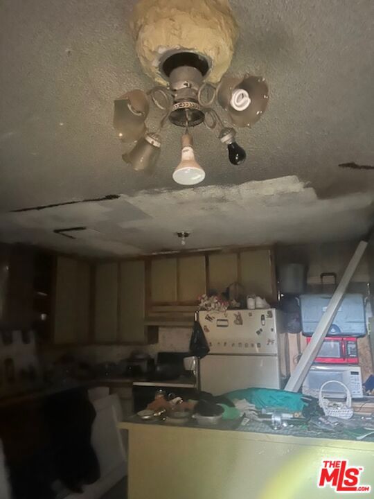 38633 Lemsford Avenue, Palmdale CA: https://media.crmls.org/mediaz/bcf0ed5e-acbb-4e36-9373-3082e2d0a6d1.jpg