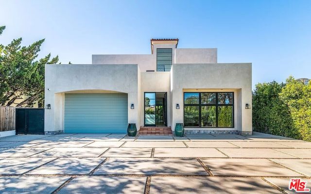 12509 W Sunset Boulevard, Los Angeles CA: https://media.crmls.org/mediaz/bcf17f97-d4c3-4389-885a-af9fa2163ece.jpg