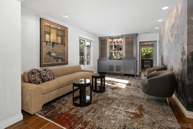 6351 Lago Lindo, Rancho Santa Fe CA: https://media.crmls.org/mediaz/bcf19ce3-57b2-499e-9ac2-a2b7a5691f0f.jpg