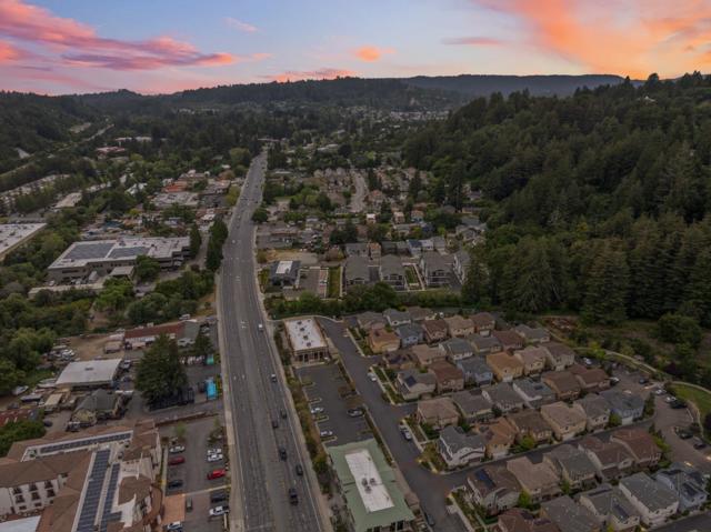 206 Gold Court, Scotts Valley CA: https://media.crmls.org/mediaz/bcf388f0-08ad-4457-a1db-df64d7898ce3.jpg