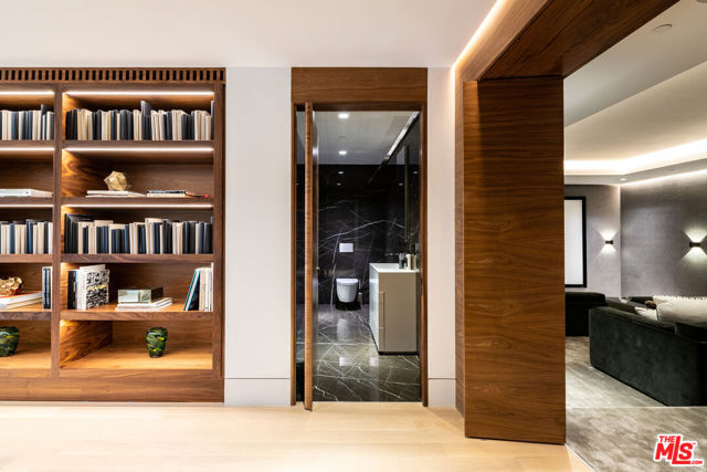 642 Perugia Way, Los Angeles CA: https://media.crmls.org/mediaz/bcf5f65b-8caf-4451-b9cf-b8b5af66cf94.jpg