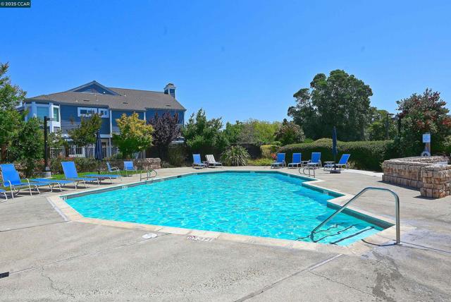 27 Shepardson, Alameda CA: https://media.crmls.org/mediaz/bcf89e5d-0b55-444e-a1cd-be47d3ce7908.jpg