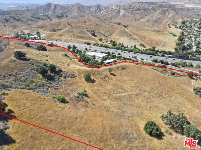 27300 Agoura Road, Calabasas CA: https://media.crmls.org/mediaz/bcf99c8d-d4b4-4ebd-be02-a320ccfe00be.jpg