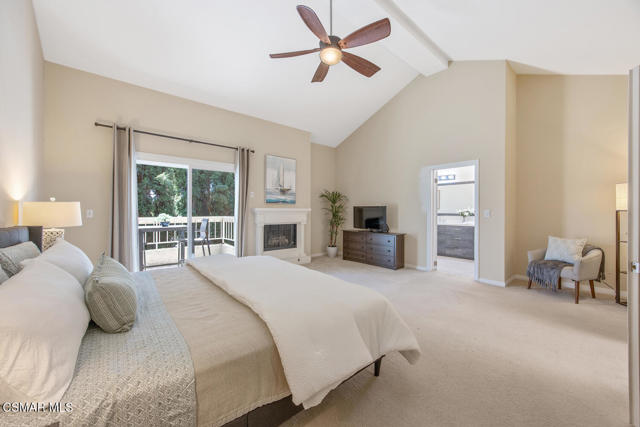 3109 E Hillcrest Drive, Westlake Village CA: https://media.crmls.org/mediaz/bcfa191a-db66-4375-a1c9-0e90258031ce.jpg