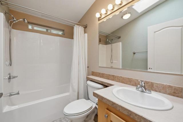 3 Coral Way, Half Moon Bay CA: https://media.crmls.org/mediaz/bcfa5ccc-c081-493f-b15e-be6e9c38b110.jpg
