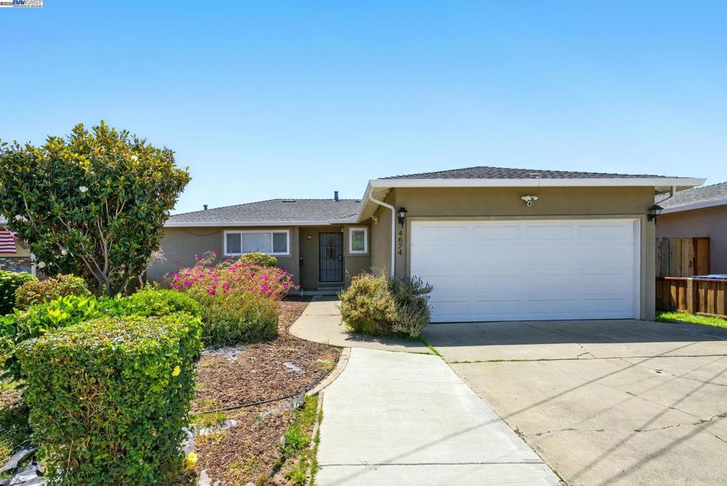 4674 Cambio Ct