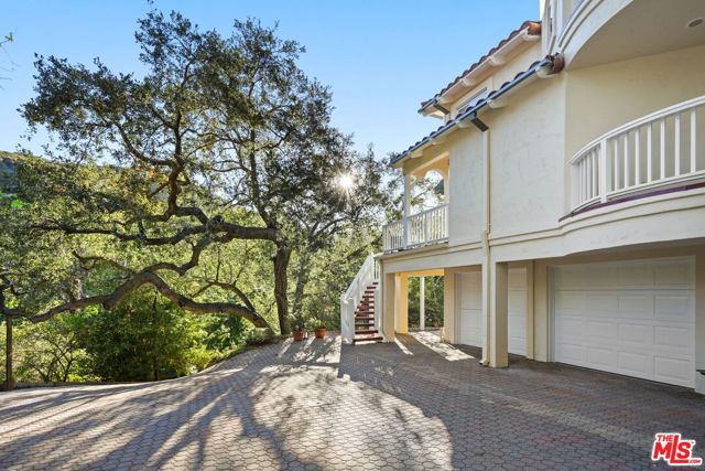 774 Old Topanga Canyon Road photo 14