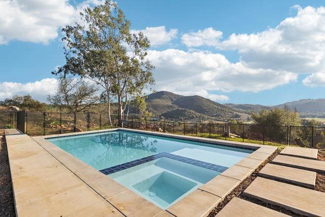 26086 Bear Valley Heights Road, Escondido CA: https://media.crmls.org/mediaz/bcfbf7a2-9673-4dd7-af5b-24250de1b2af.jpg