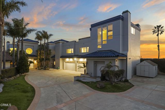 3097 Bayshore Avenue, Ventura CA: https://media.crmls.org/mediaz/bcfcbbd3-3d24-443c-9cae-467f5744a359.jpg