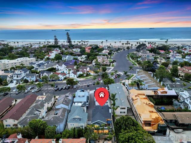 1050 Isabella Ave, Coronado CA: https://media.crmls.org/mediaz/bcfcbe7c-84fa-4b73-80fd-cb868cdb2474.jpg