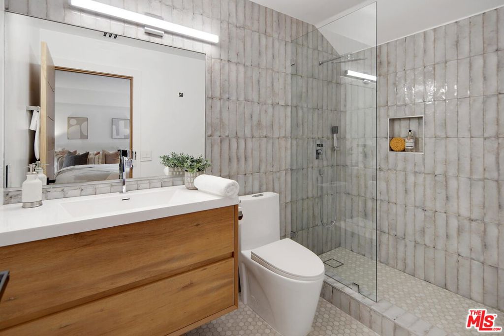 MLS #26786405 image #24
