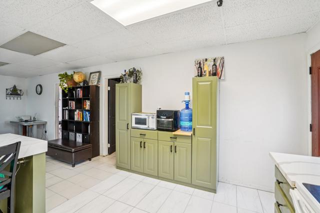 Image 16 of 44 For 2154 Riviera Circle