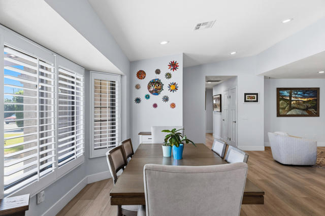 2073 Acacia Road W, Palm Springs, CA 92262