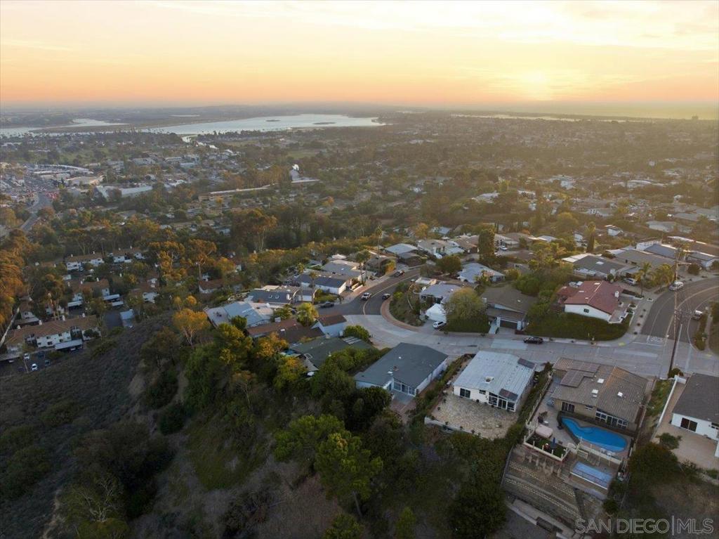 MLS #250043105SD image #38