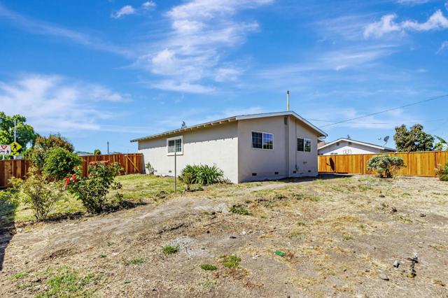 1615 Dennis Avenue, Milpitas CA: https://media.crmls.org/mediaz/bcff051b-ec98-4bd2-9203-3762662c0197.jpg