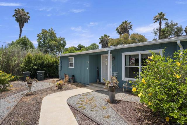 10705 Louisa Dr., La Mesa CA: https://media.crmls.org/mediaz/bcff28dd-78c5-4a42-a41a-156f76e60708.jpg