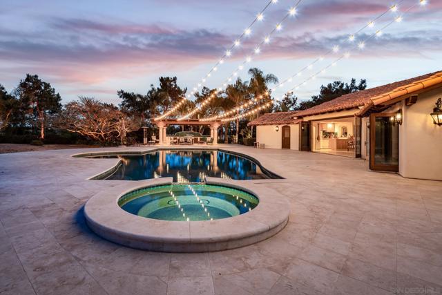 17535 Los Morros, Rancho Santa Fe CA: https://media.crmls.org/mediaz/bcff7838-befb-4626-b3fc-86caae8c5699.jpg
