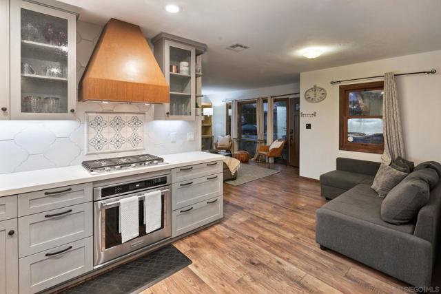 4407 Dakota Drive, San Diego CA: https://media.crmls.org/mediaz/bcff8dc3-78a1-4821-af39-88e1396e8d56.jpg