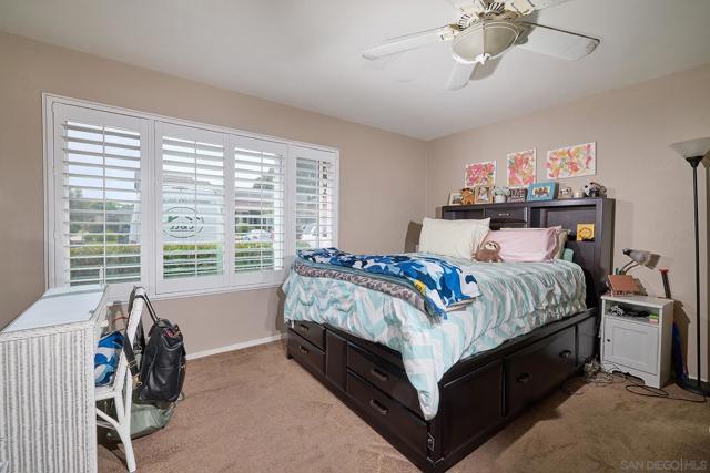10834 Caravelle Pl, San Diego CA: https://media.crmls.org/mediaz/bd0114e6-e02a-4402-b354-75fa3f3da0d5.jpg